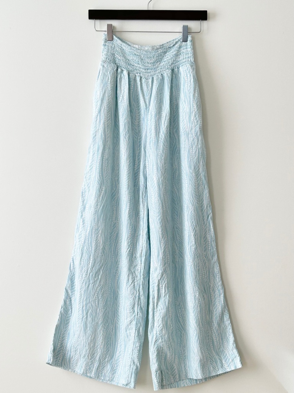 Joie Linen Blend Wide Leg Smocked Waist Light Blue & White Pants